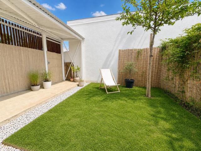 BEGLES Jolie maison T3 comme neuve avec parking sous sol s