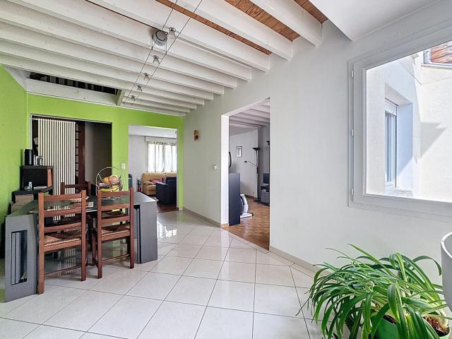 Bègles Prox Bagatelle Echoppe 105 m2 Hab cour piscine et cave