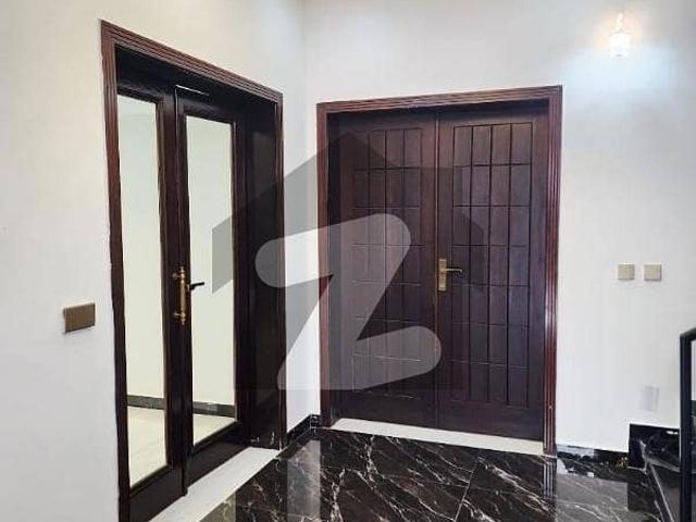 Behtreen house for rent easy to aproch main raiwind road