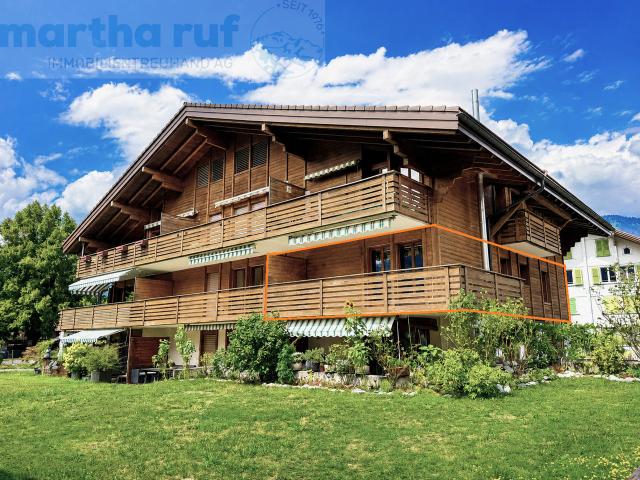 Behagliche 2.5 Zimmer Ferienwohnung mit Cheminée und Balkon