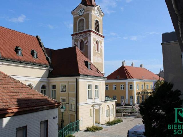 Beim alten Rathaus! Loggia, möbliert… einfach Vermieten oder Einziehen!
