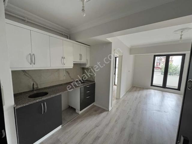 Beka Gayrimenkul'den Çarşı Merkezde 1+1 Kiralık Daire