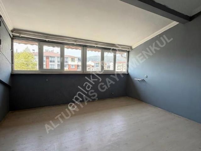 Bekir Altuntaş'tan Körfez Ağadere Cd. 1+1 Kiralık Ofis
