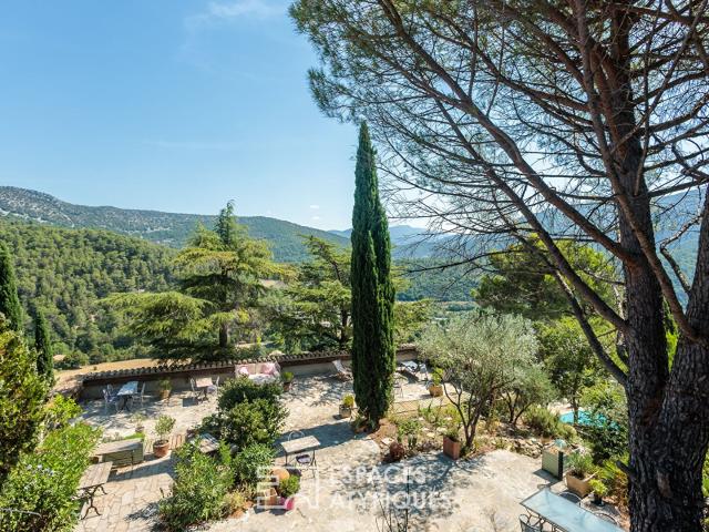 Belvédère absolu sur la Drôme Provençale, un refuge séculair. 1196m² Nyons
