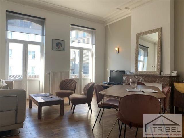 Bel apt 1 chambre! A voir rapidement.
