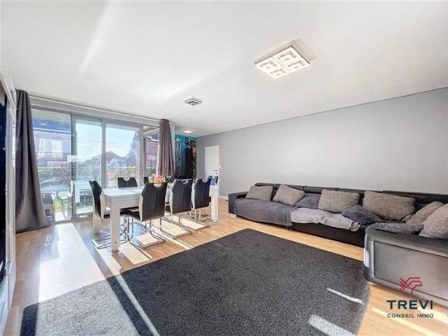 Bel appartement 3 chambres avec double terrasse et jardin