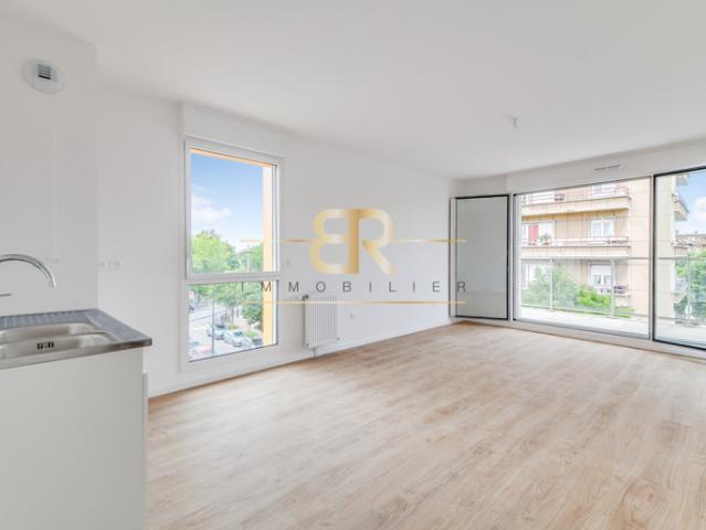 Bel appartement 3 chambres avec 2 BALCONS LOGGIA dans réside