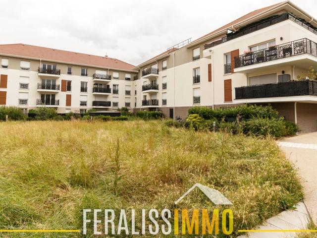 Bel appartement 3 pièces avec jardin et parking