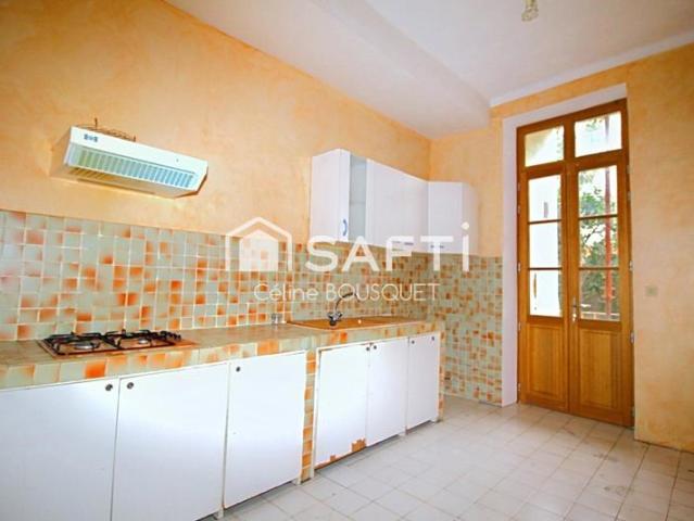 Bel appartement 3 pièces de 62 m2 Fort potentiel