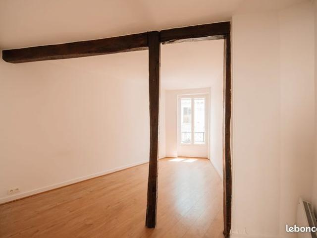 Bel appartement 3 pièces en plein coeur de Montmartre Lumineux et calme