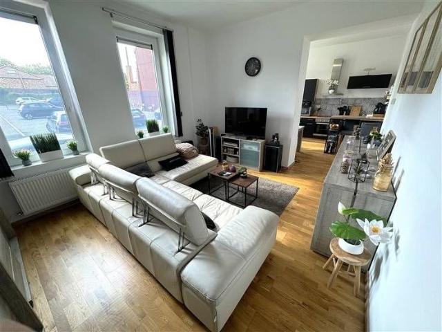 Bel appartement 2 chambres avec terrasse et parkings