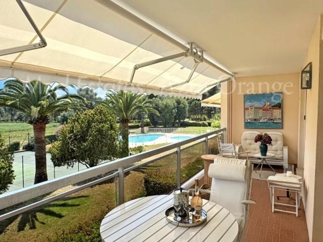 Bel appartement 2 pièces avec piscine à Cavalaire sur Mer