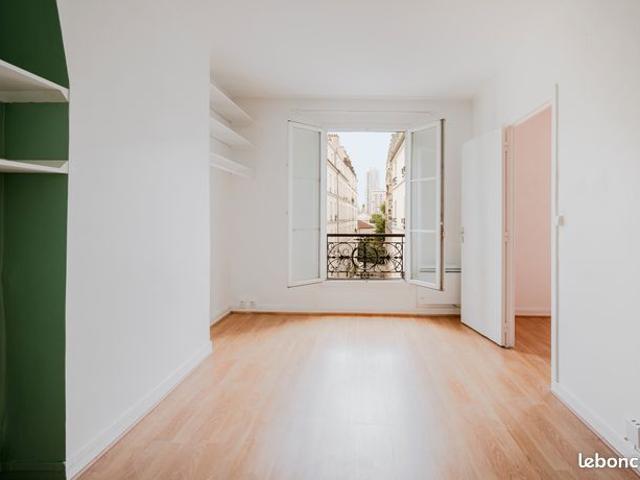 Bel appartement 2 pièces d'une surface de 40,75m2 carrez Lumineux et Calme Copropriété très bien entretenue
