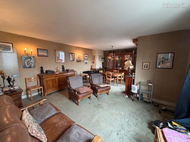 Bel appartement 3/4 pièces – Potentiel à saisir