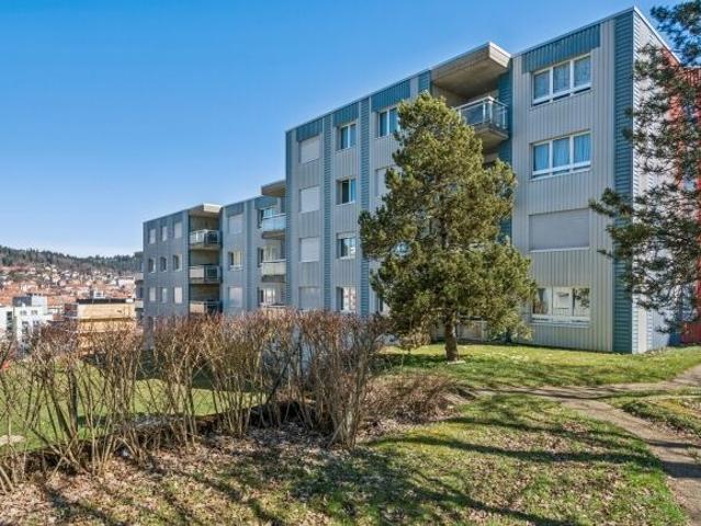 Bel appartement 4.5 pièces au 3e étage – Location with free deposit