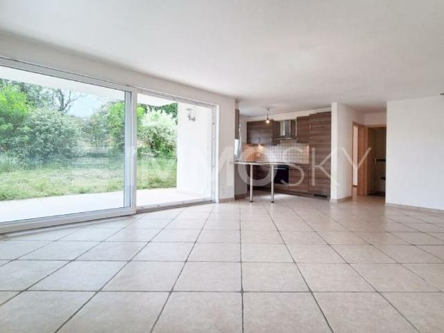 Bel appartement 4.5 pièces au rez de chaussée avec jardin