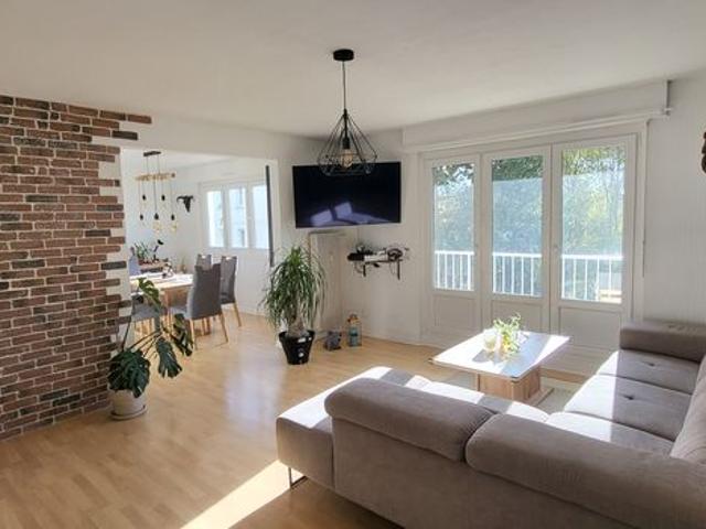 Bel appartement 4 pièce de 82m² très lumineux avec balcon