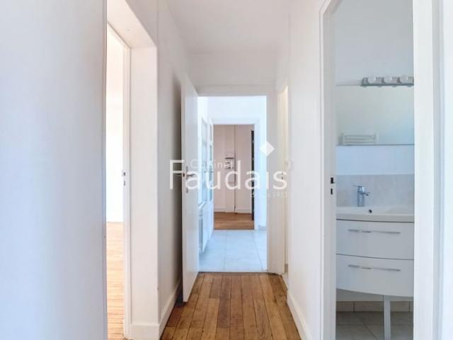BEL APPARTEMENT 76 M² CENTRE VILLE SAINT LÔ