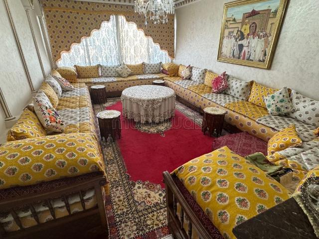 Bel appartement à vendre à Belvédère. 3 chambres. Ascenseur et terrasse