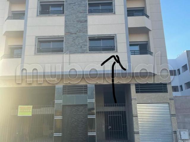 Bel appartement à vendre à Bouskoura. Surface totale 111 m². Porte blindée et parabole