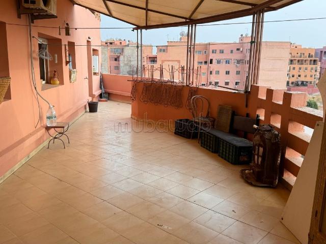 Bel appartement à vendre à Guéliz. Surface totale 112 m². Ascenseur