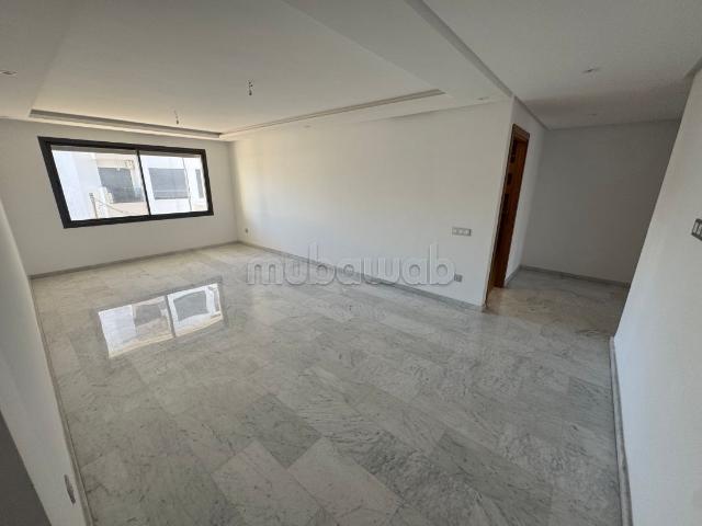 Bel appartement à vendre à Les Hôpitaux. Superficie 116 m². Système de parabole et résidence sécurisée