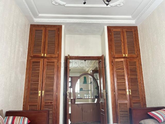 Bel appartement à vendre à Route ain Chkaf. 2 grandes pièces