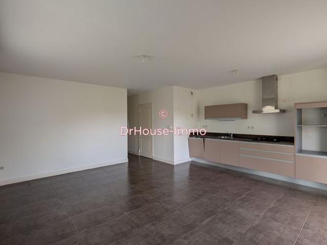 BEL APPARTEMENT A SAISIR