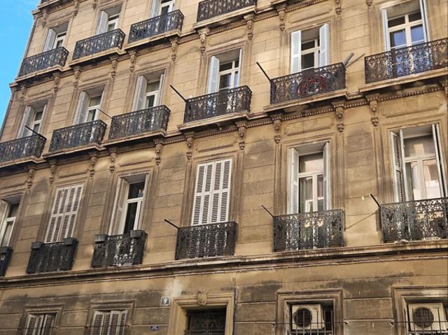 Bel appartement ancien rénové de type 3 de 57m2 au calme