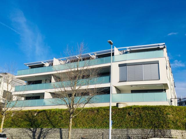 Bel appartement avec terrasse!
