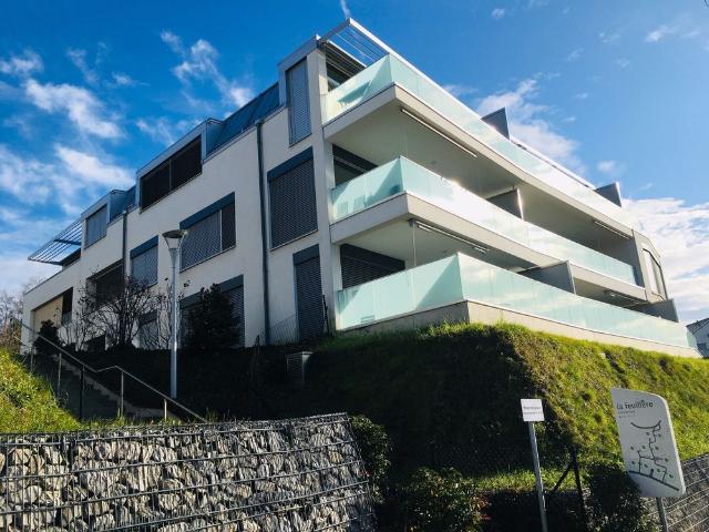 Bel appartement avec terrasse!