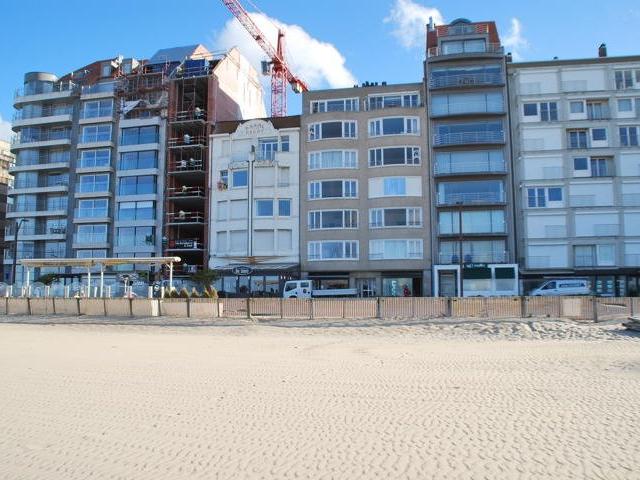 Bel appartement avec vue frontale sur mer