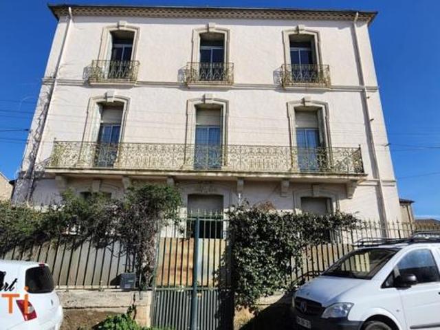 Bel appartement avec beaux volumes et grand jardin