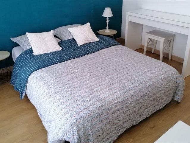 Bel appartement avec grand balcon proche mer