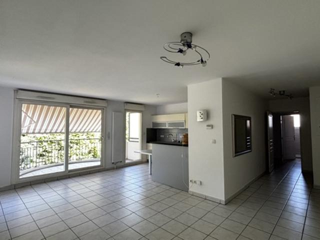Bel appartement dans résidence de Standing