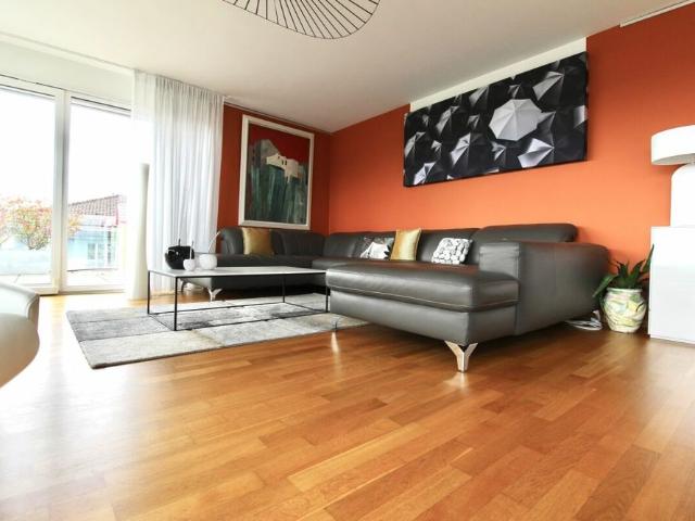 Bel appartement de 3.5 pièces en attique au coeur de Chailly, avec terrasse de 96 m2