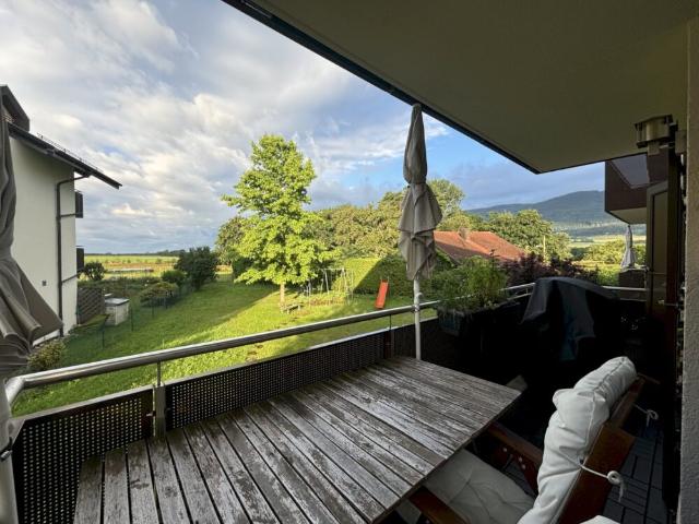 Bel appartement de 3.5 pièces entièrement rénové à Villars Bozon