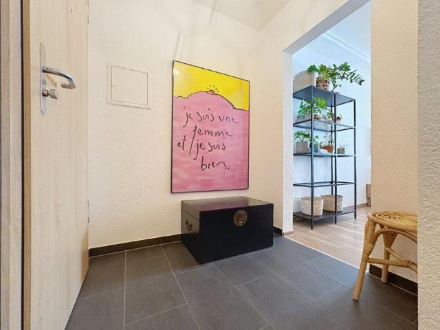 Bel appartement de 2 pces au 2ème étage