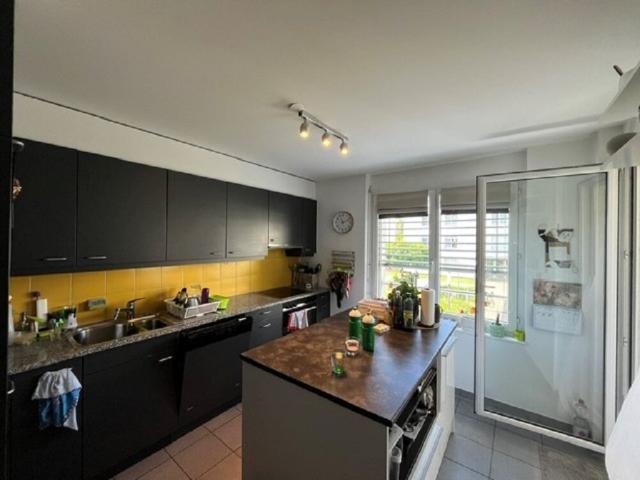 bel appartement de 4 pièces au 1er étage