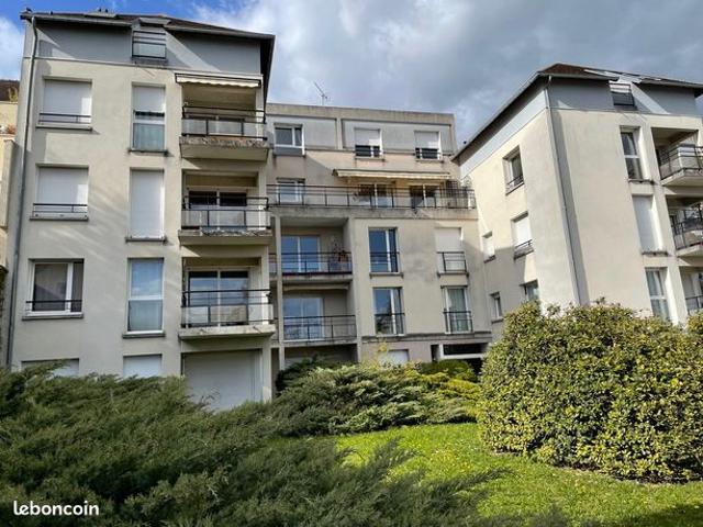 Bel appartement de 4 pièces principales avec Garage & cave
