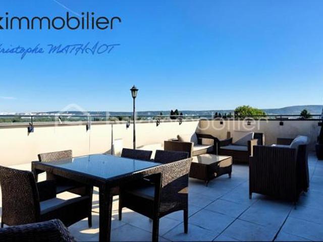 Bel appartement de 78m² avec terrasse de 66m² Vue dégagée sur la val de Seine