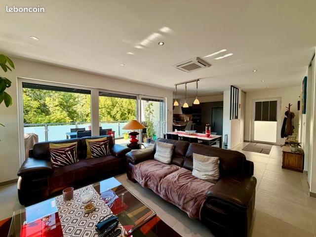 Bel appartement de standing 104 m2 3 chambres au calme