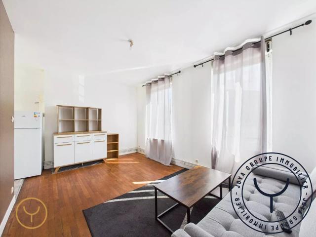 Bel appartement de trois pièces proche gare