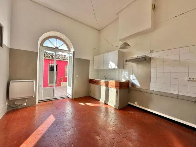 BEL APPARTEMENT DE TYPE 2 AVEC TERRASSE