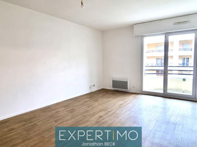 Bel appartement de type 2 pièces avec balcon
