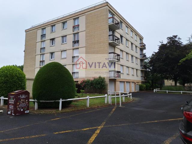 Bel appartement de type 3 pièces à CREIL avec locataire en place