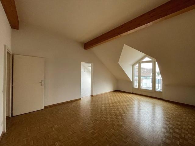 Bel appartement en attique à Thônex, proche de toutes les commodités Comptoir Immobilier