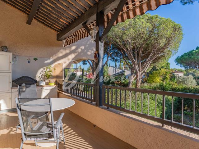 Bel appartement en duplex avec terrasse, garage et cave, Sai. 105m² Saint Raphaël
