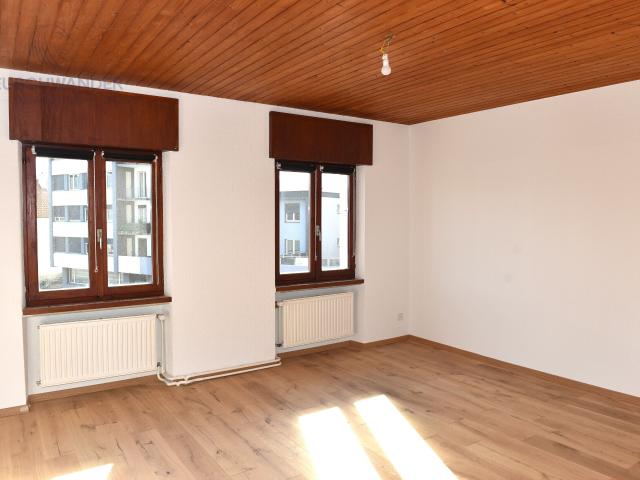 Bel appartement en duplex de 115 m2 rénové avec terrasse jardin. Dreamo. Ch
