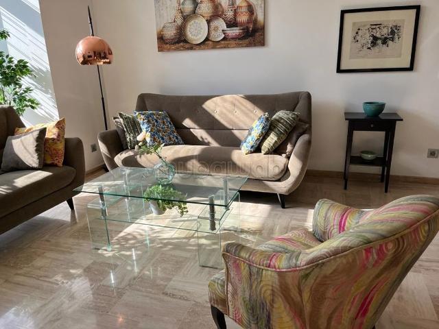 Bel appartement en location à Casablanca Finance City. Surface de 120 m². Bien meublé